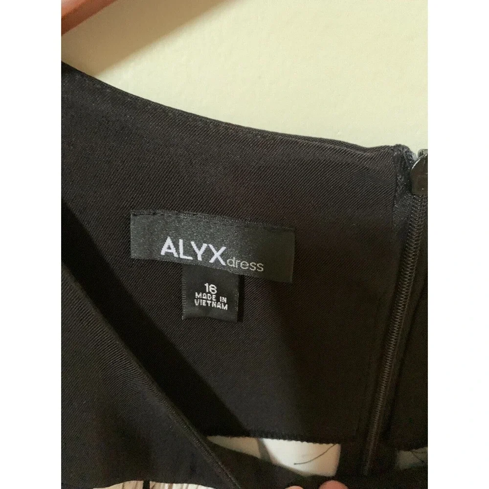 Alyx Woman 16 Dress Sheath Dress Sleeveless Black White Geometric Print Pockets - Picture 5 of 5